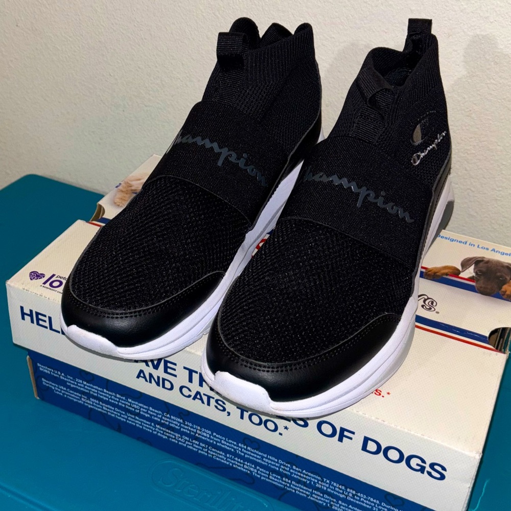 Champions Black Sneakers (Size 9W)
